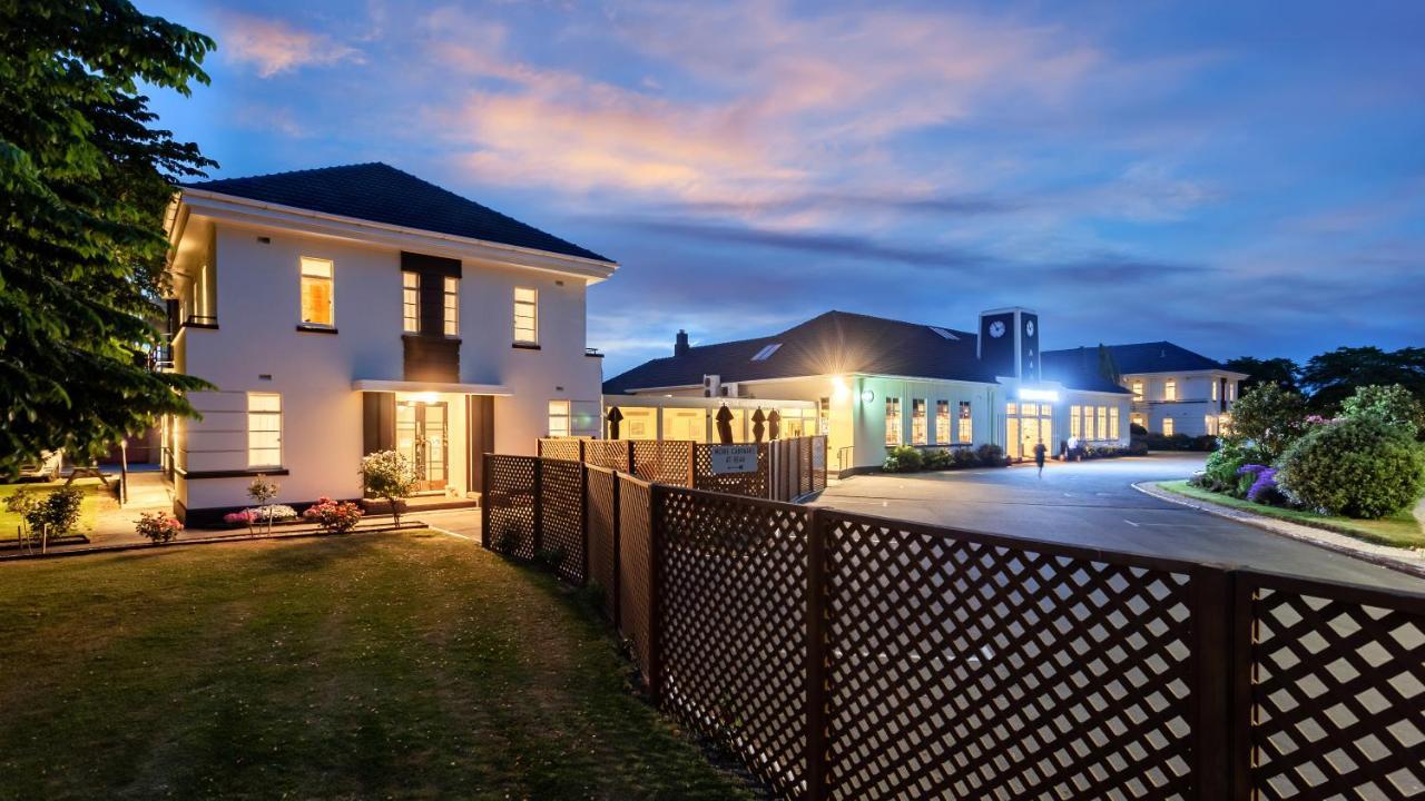Wigram Hotel Christchurch Buitenkant foto